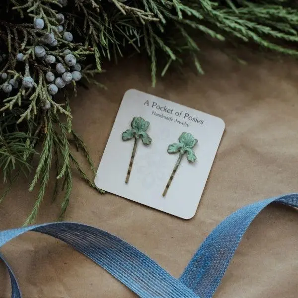 Antique-Finish Hairpins With Patina Detailing 1