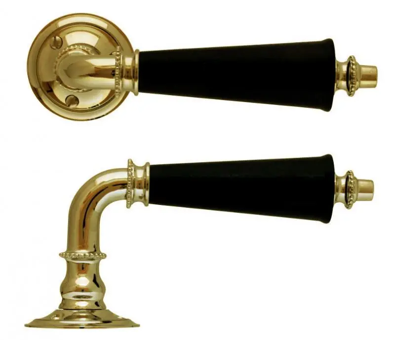Brass Door Handle – Trippel Pearl-Edge Design 1