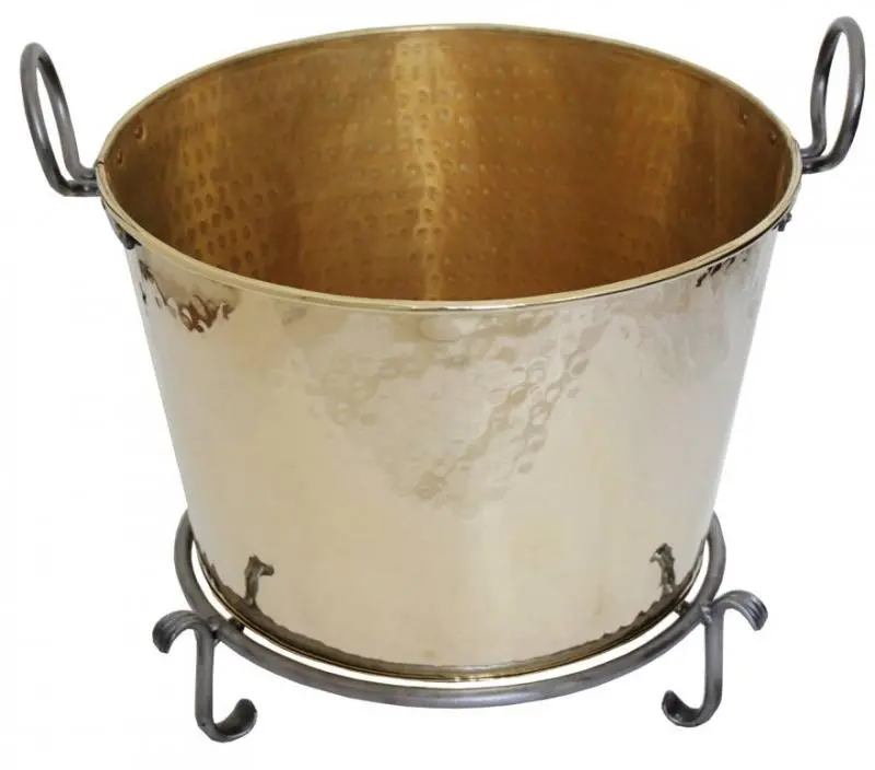 Brass-Finished Firewood Basket – Floor-Standing Design 1