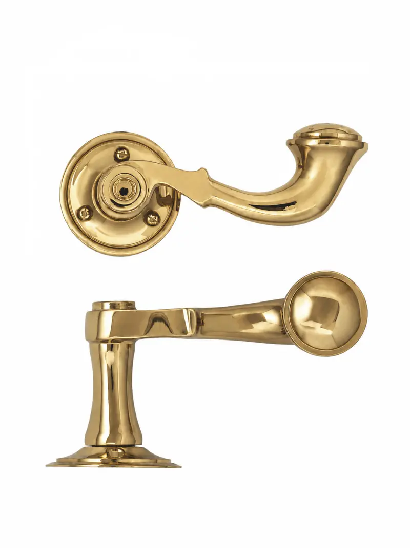 Classic Posthorn Door Handle – Solid Brass Construction 1