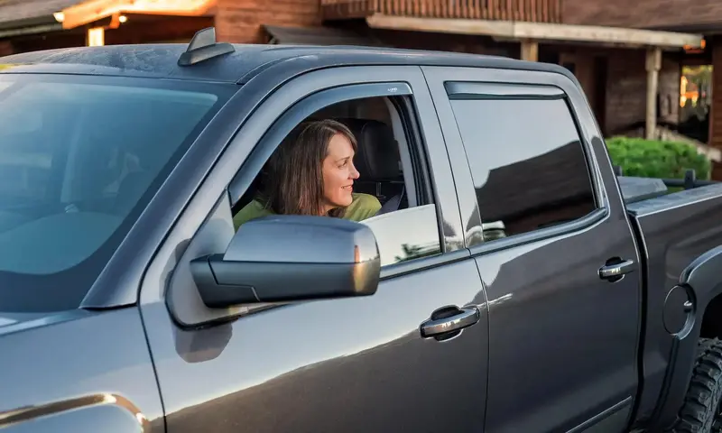 Lund Ventvisor Elite – 4-Piece Set Of Precision-Fit Window Deflectors 1
