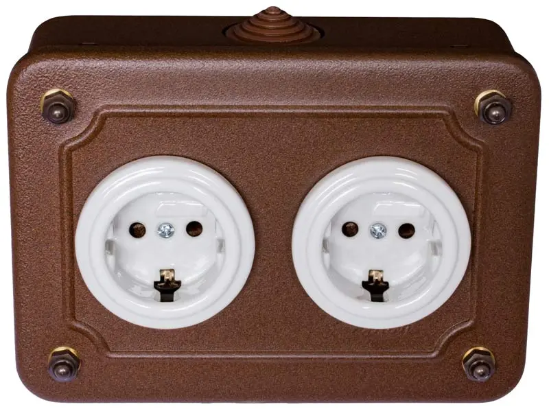 Surface-Mount Double Socket – White Porcelain & Antique Brown Horizontal Frame 1